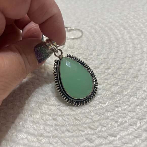 Beautiful GREEN CHALCEDONY Handmade Sterling 925 Pendant/Chain #182D - Picture 2 of 3